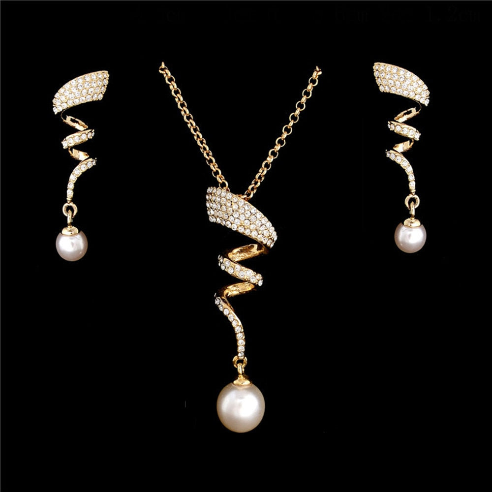 Ladies Vintage Pearl Gold jewelry Clear Crystal Set