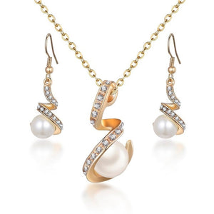 Ladies Vintage Pearl Gold jewelry Clear Crystal Set