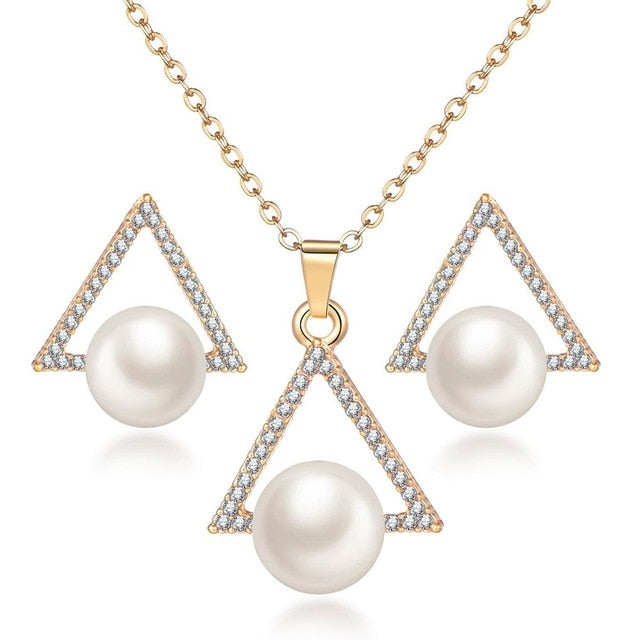 Ladies Vintage Pearl Gold jewelry Clear Crystal Set